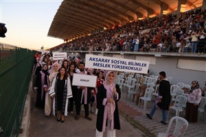 ASÜ'de Mezuniyet Coşkusu