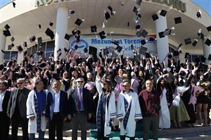 ASÜ Sosyal Bilimler Meslek Yüksekokulu  2026 mezunlarını geleceğe uğurladı