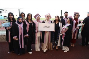 ASÜ'de Mezuniyet Coşkusu