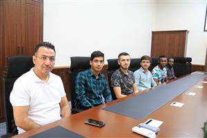 Uluslararası İHL Müdürü ve Öğrenciler Şahin’i Ziyaret Etti