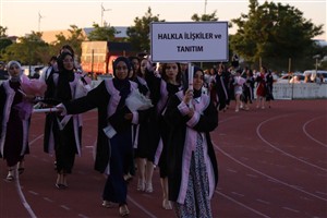 ASÜ'de Mezuniyet Coşkusu